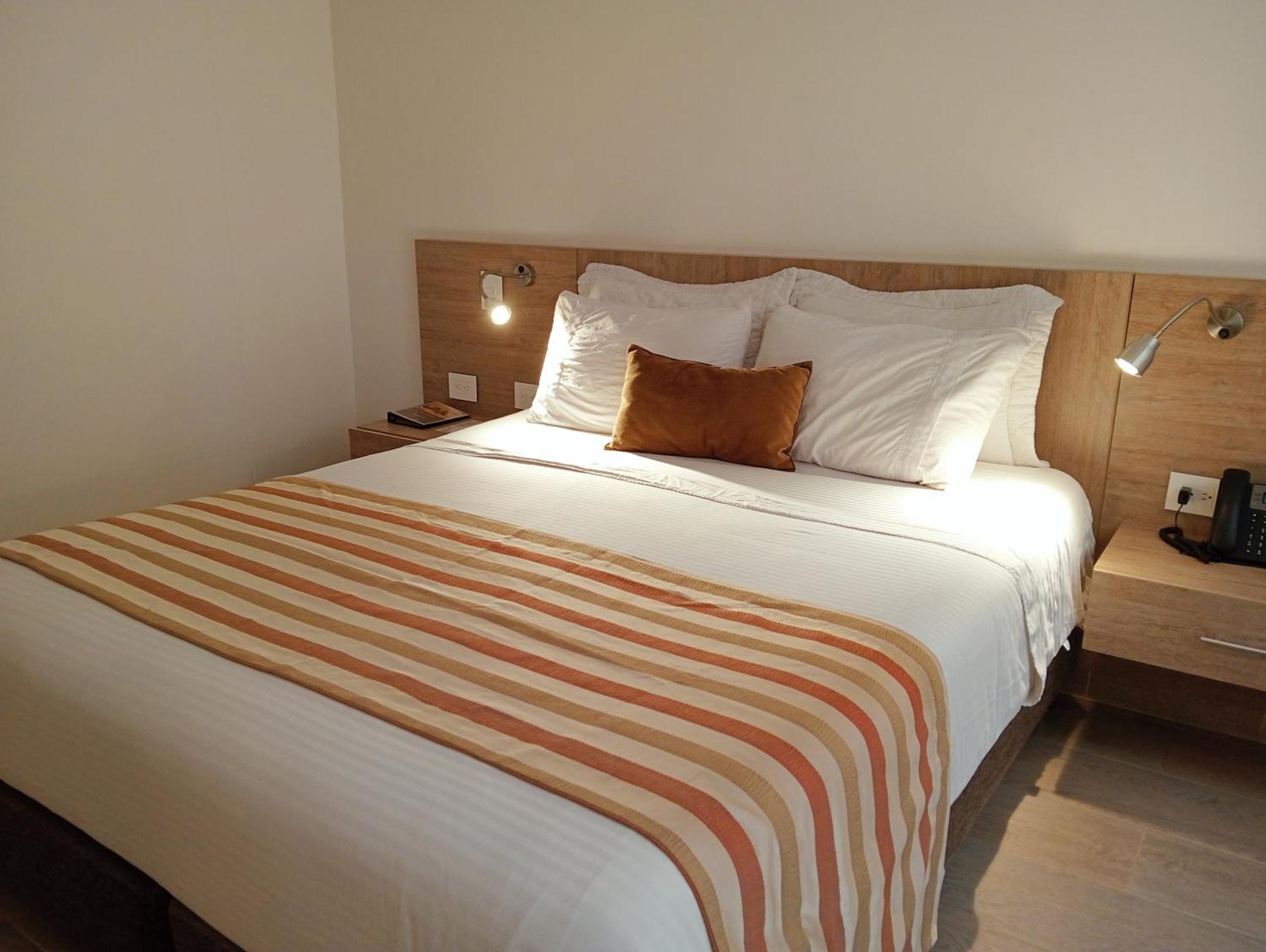 Hotel Lomas 10 Medellin By Dico Extérieur photo